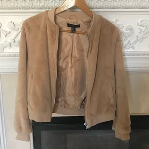PRICE ⬇️⬇️ Faux Fur Bomber Jacket  Forever 21